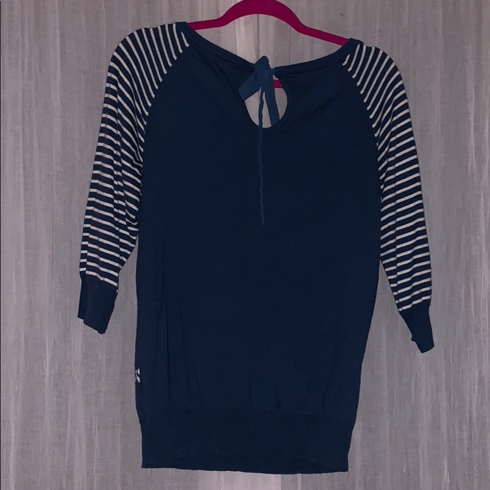 Sweater - Picture 3 of 4